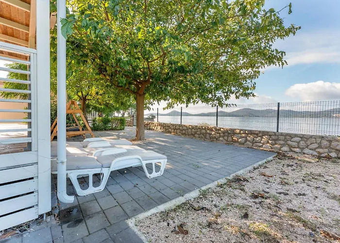 Ferienhaus Awesome In Biograd With Wifi *