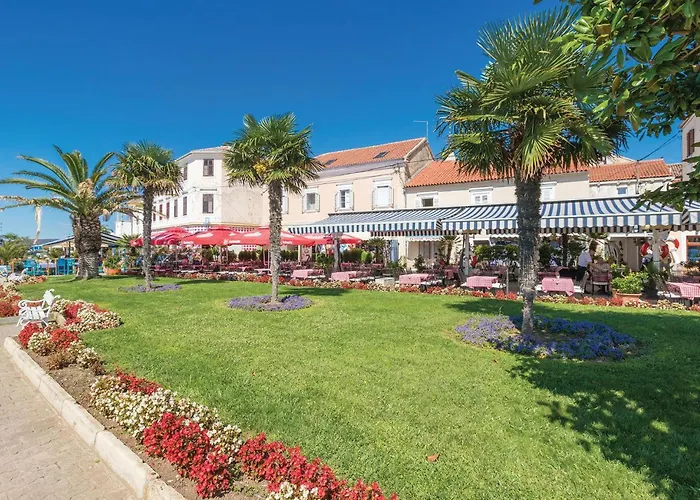 בית נופש Awesome In Biograd With Wifi