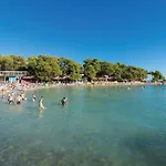 Semesterbostad Awesome In Biograd With Wifi
