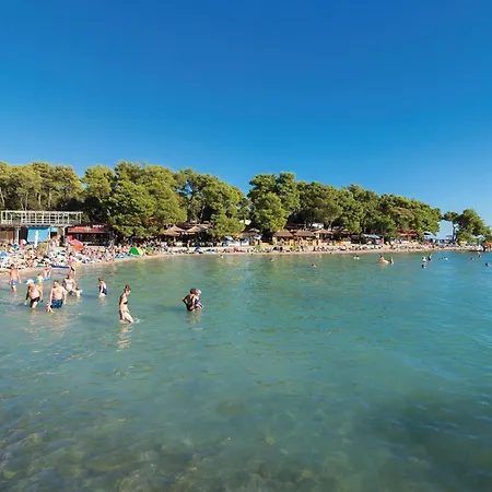 Feriehus Beautiful In Biograd With Wifi