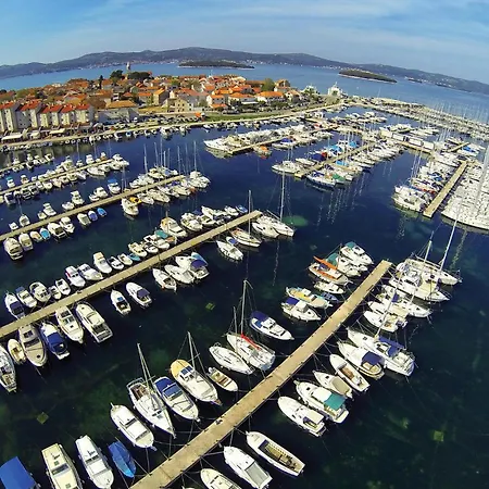 Beautiful In Biograd With Wifi Feriehus